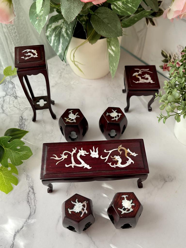 Мебель для старинных кукол