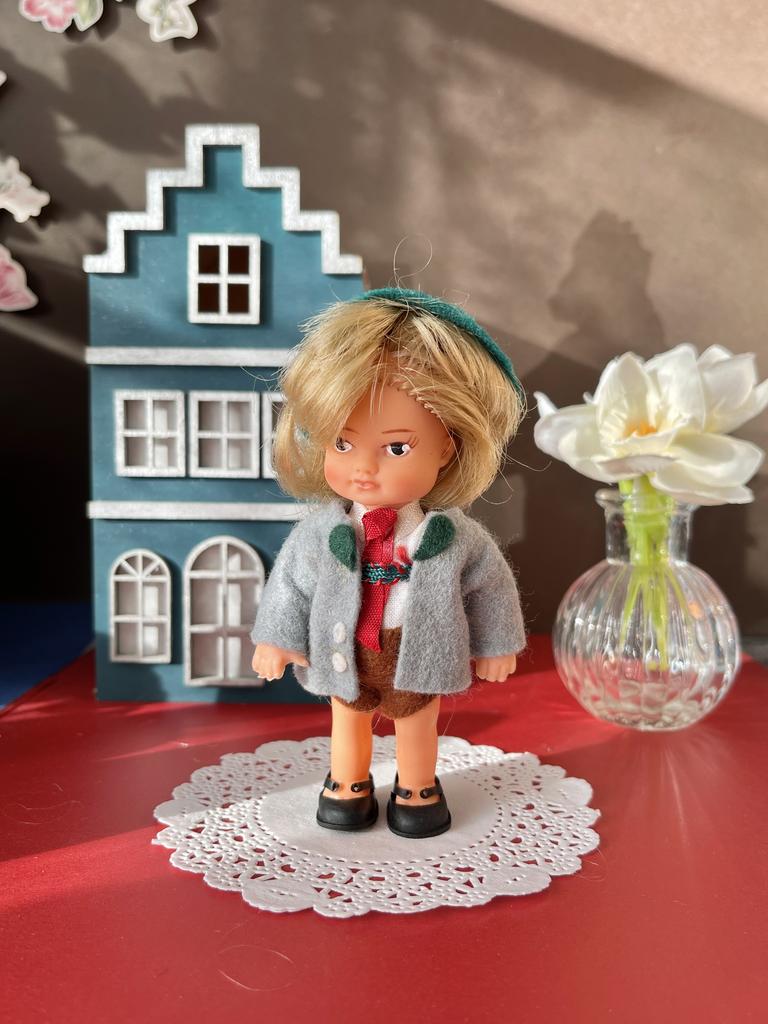 Мальчик в костюме; 12 см;  ARI