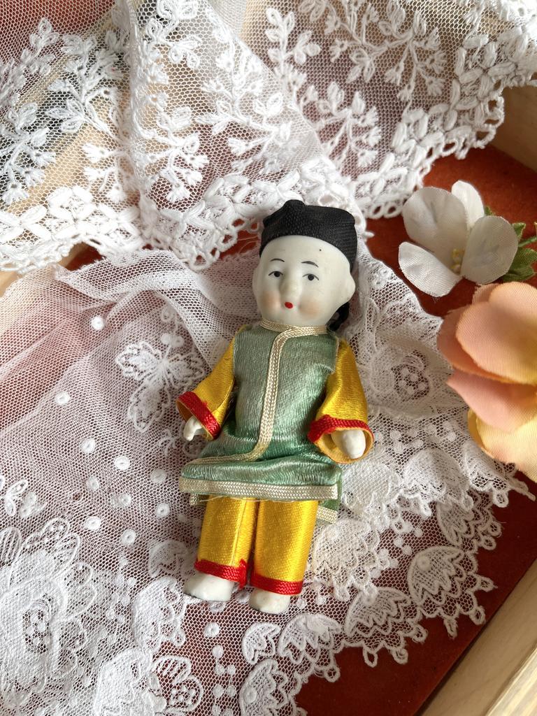 Старинная миникукла, Япония