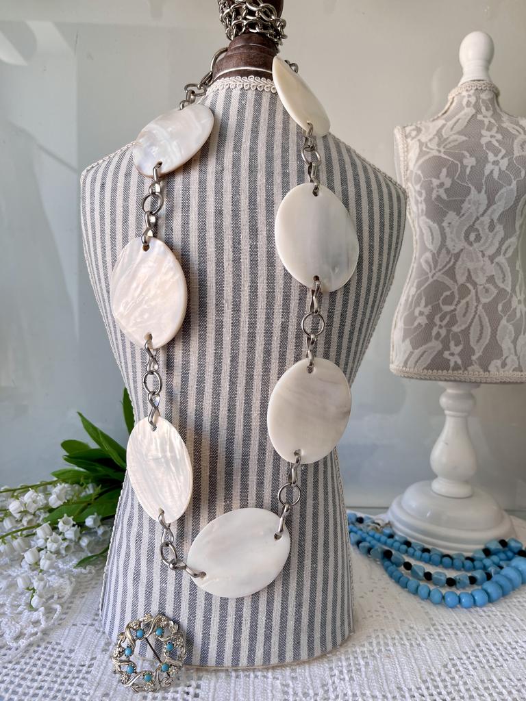 Пояс с перламутровыми пластинами