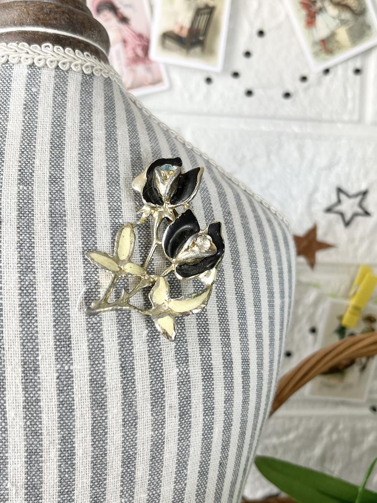 Брошь Цветы