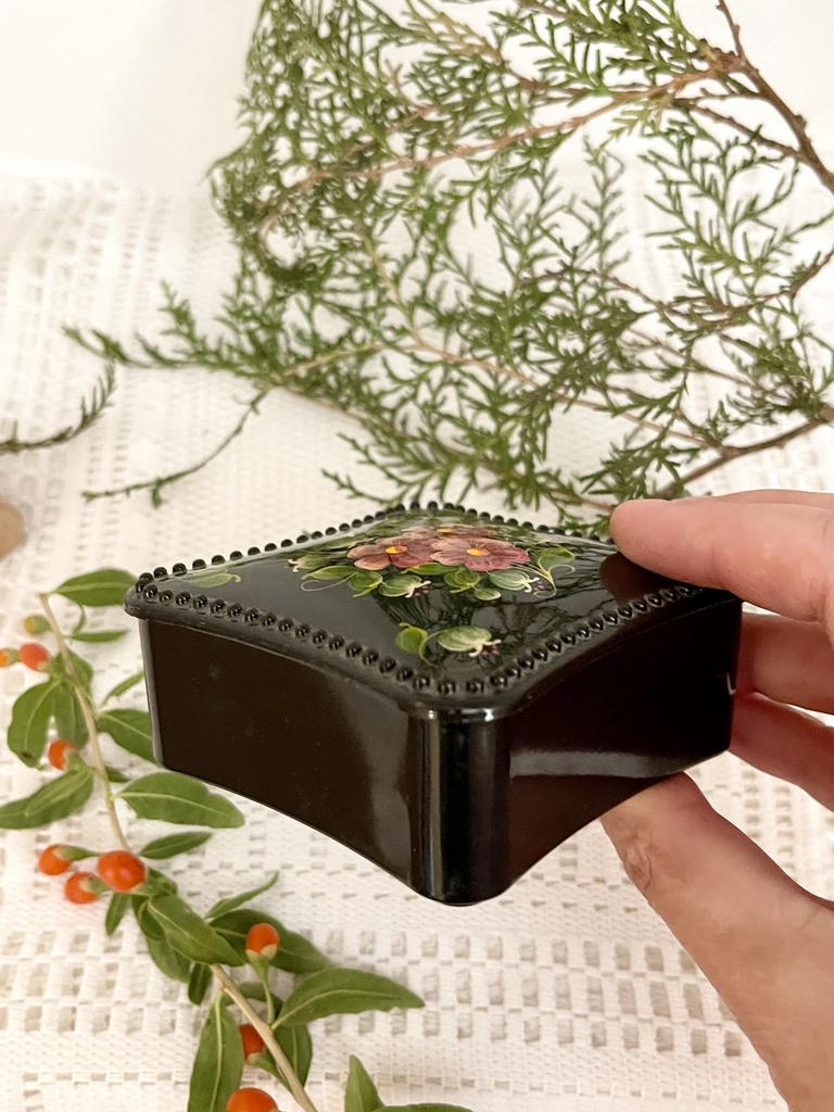 Карболитовая советская шкатулочка