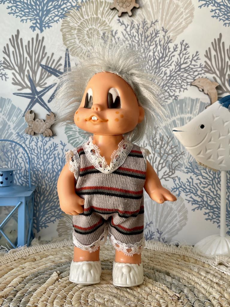 ГДР чудик зубастик