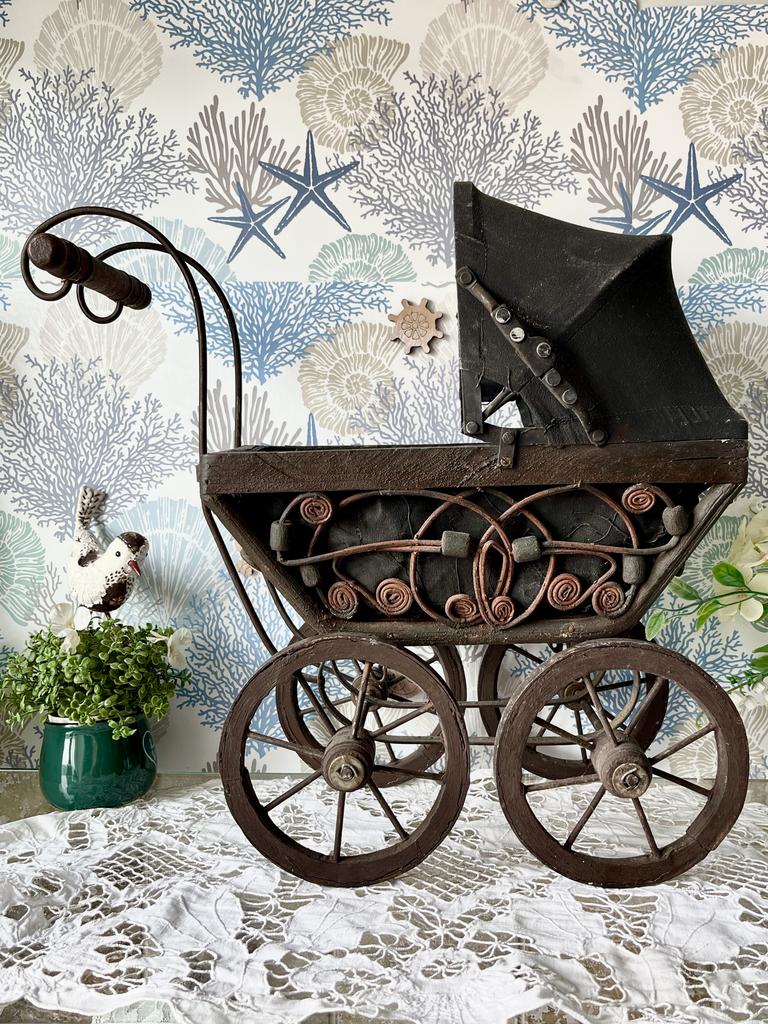 Коляска для антикварной куклы, 42 см