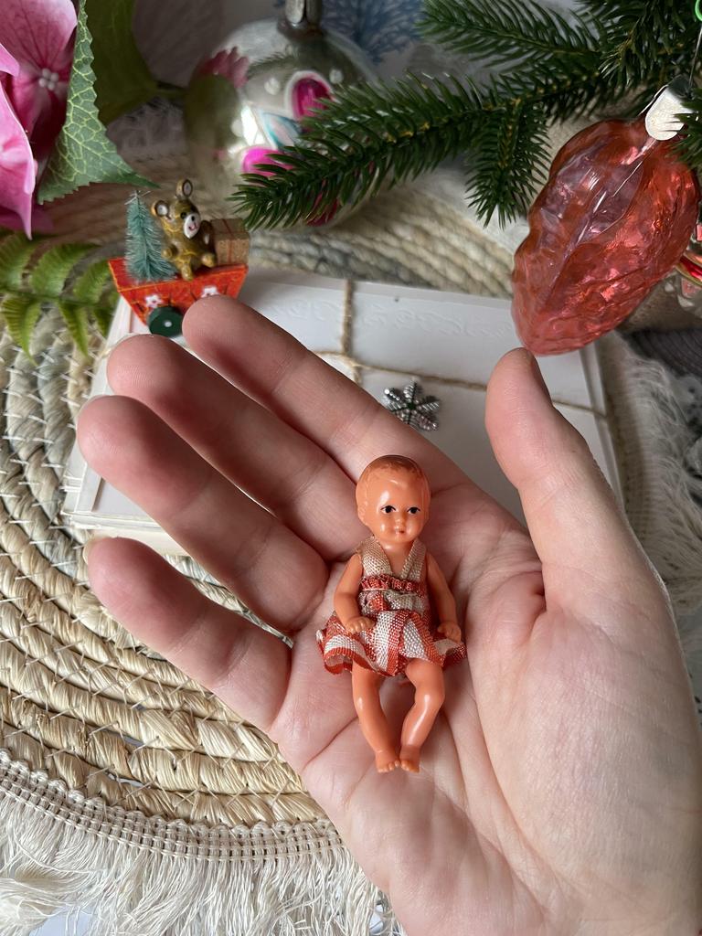 маленький пупсик Emil Schwenk