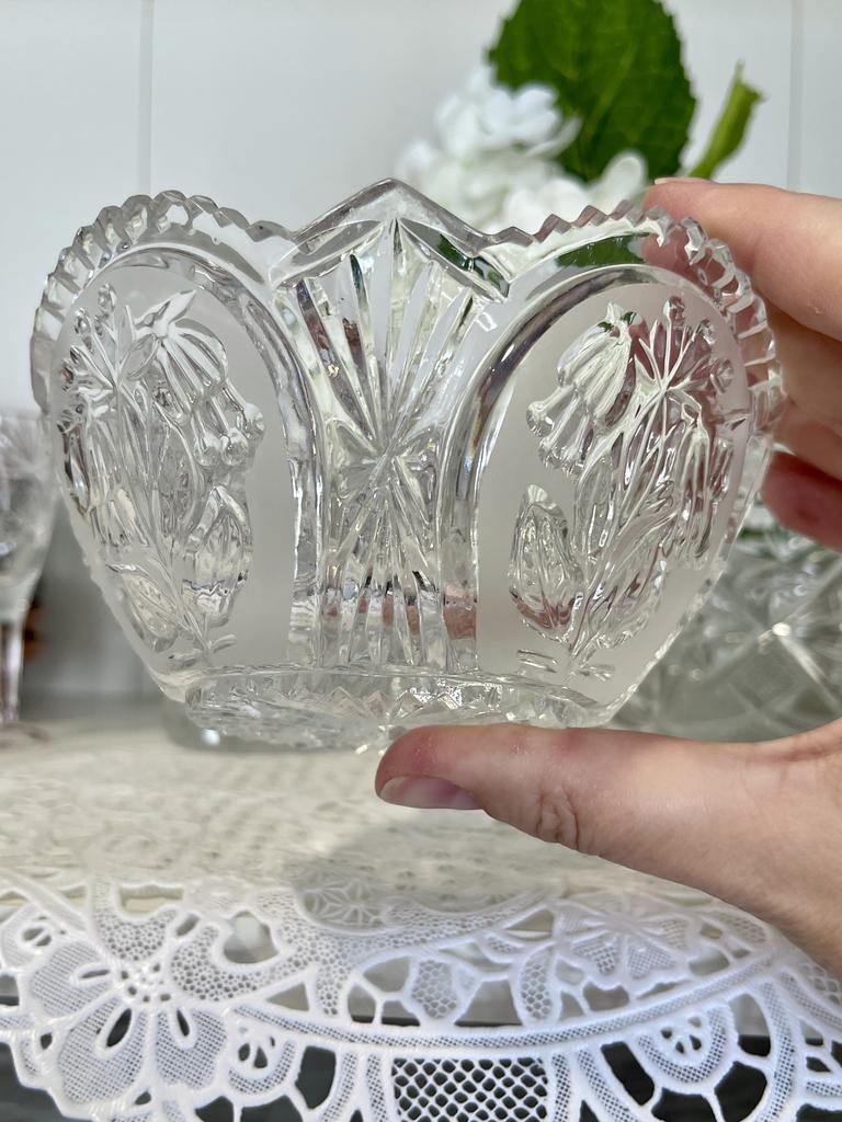 Маленькая хрустальная вазочка ссср