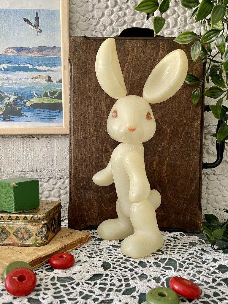 Большой классный заяц из полиэтилена