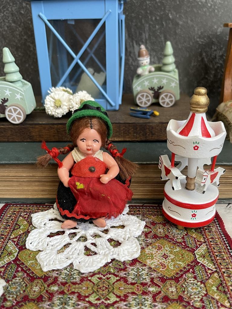 Куколка малышка Hertwig, Германия; 7 см!