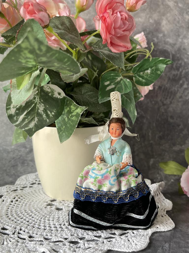 Старинная французская куколка из целлулоида