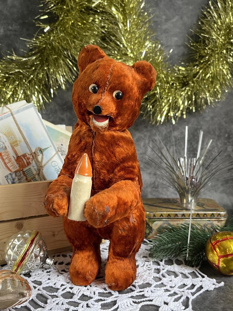 Советский заводной медведь с бутылочкой