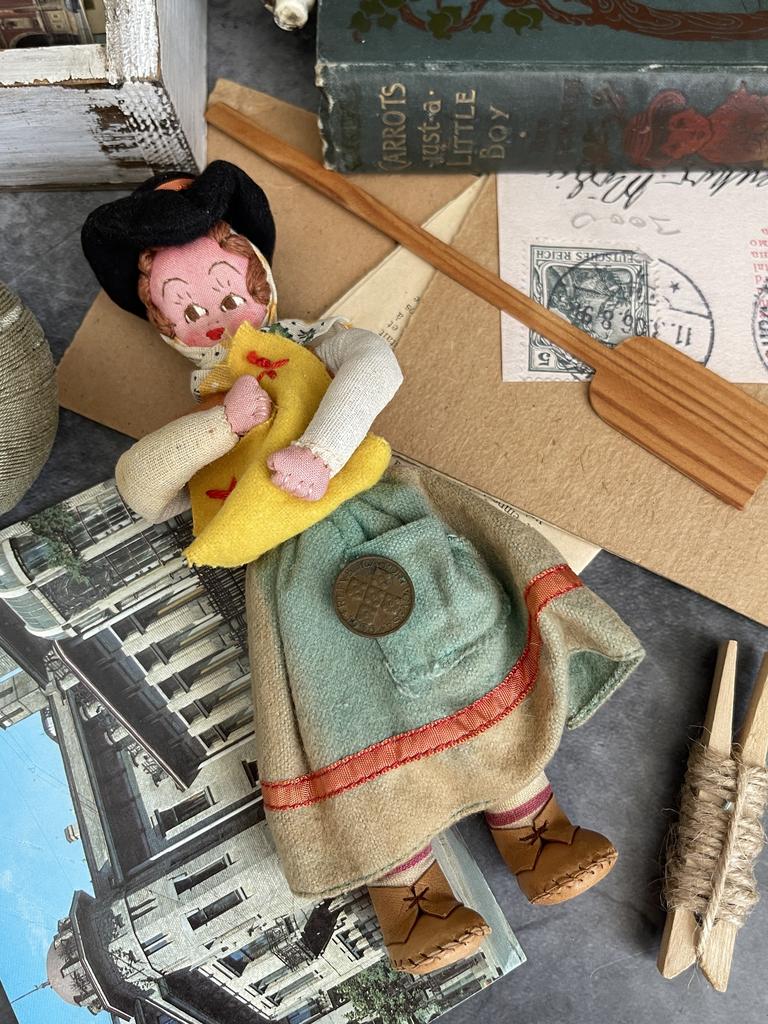 Старинная португальская кукла «Maria Helena»