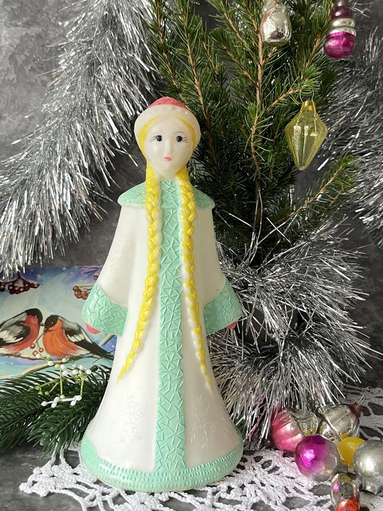 Советская Снегурочка из полиэтилена