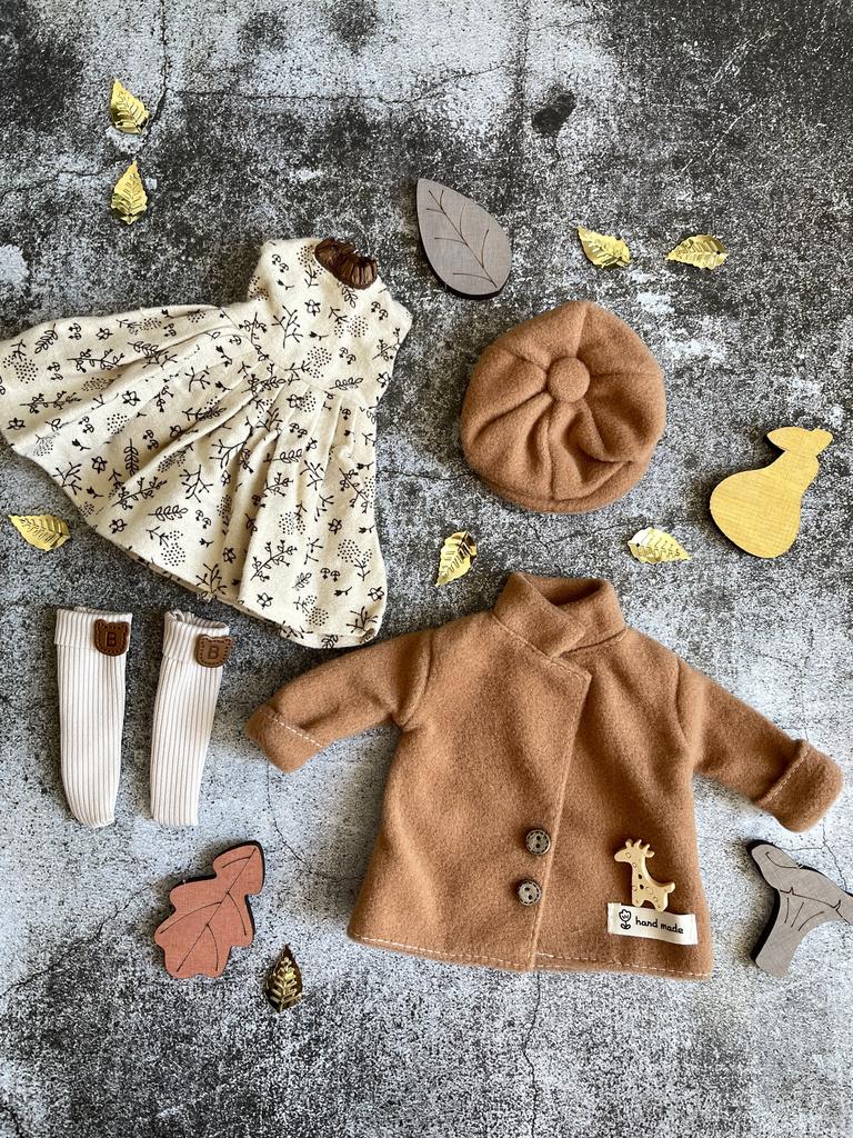 Комплект одежды для средней куколки