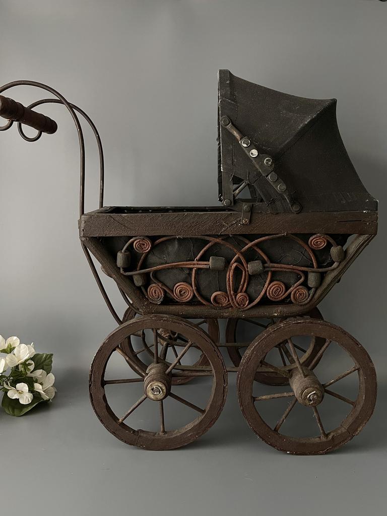 Коляска для антикварного пупса или куклы