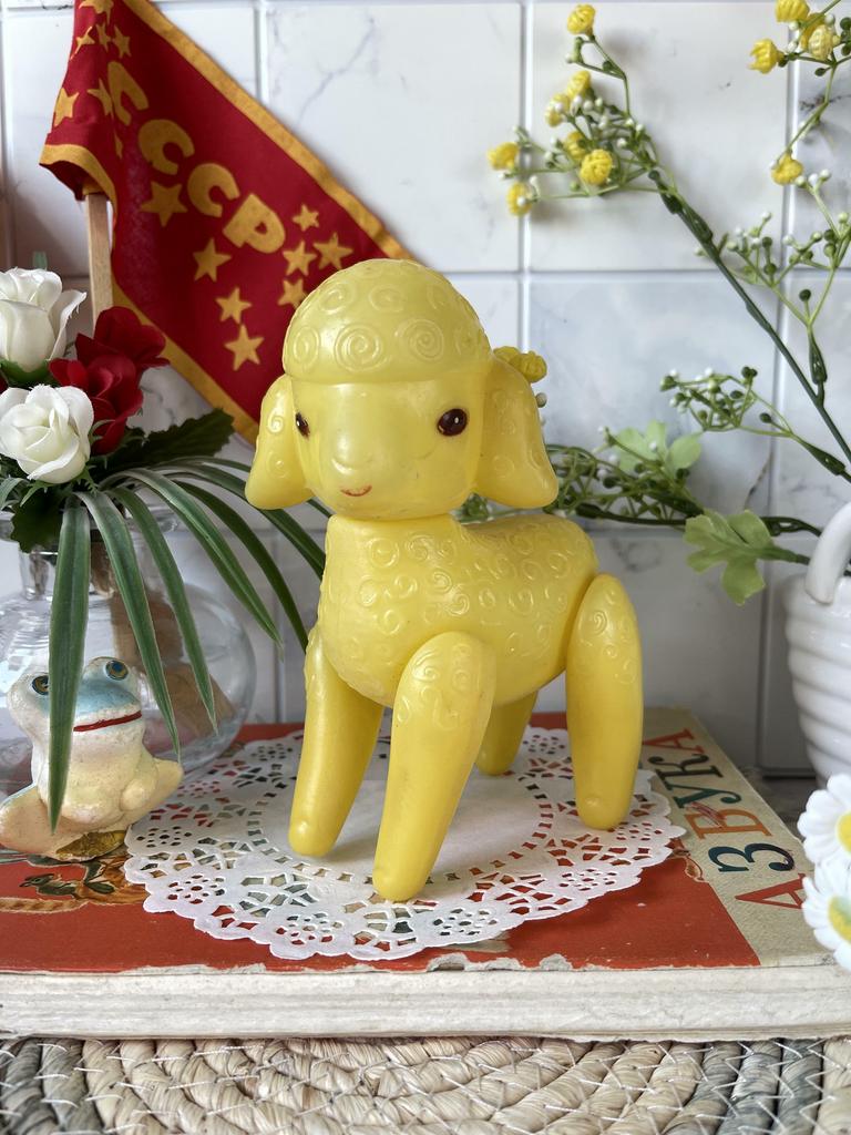 Барашек - советская игрушка из полиэтилена