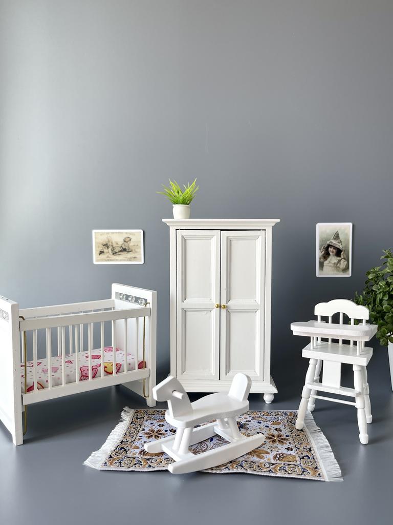 Набор миниатюрной мебели для детской