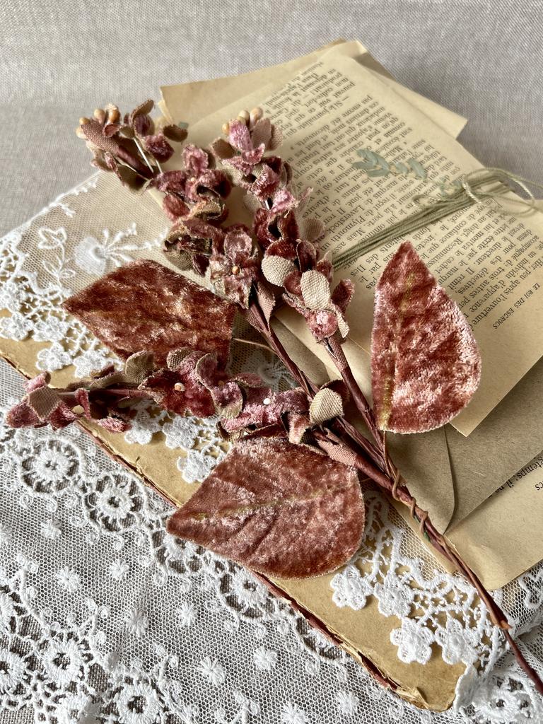 Антикварный букетик сирени; Германия