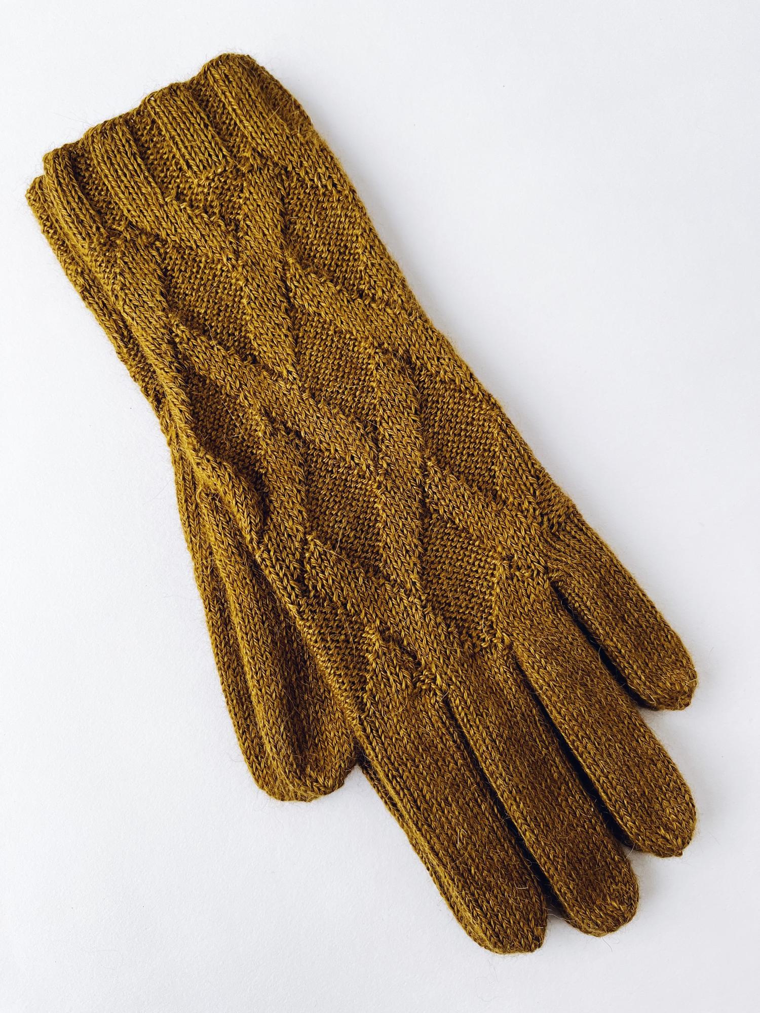 Вязаные перчатки