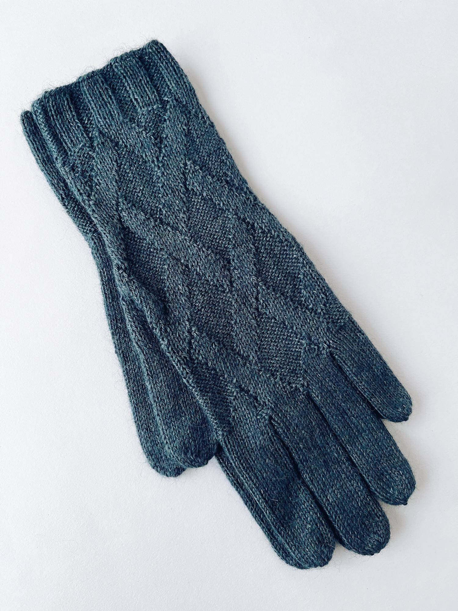 Вязаные перчатки