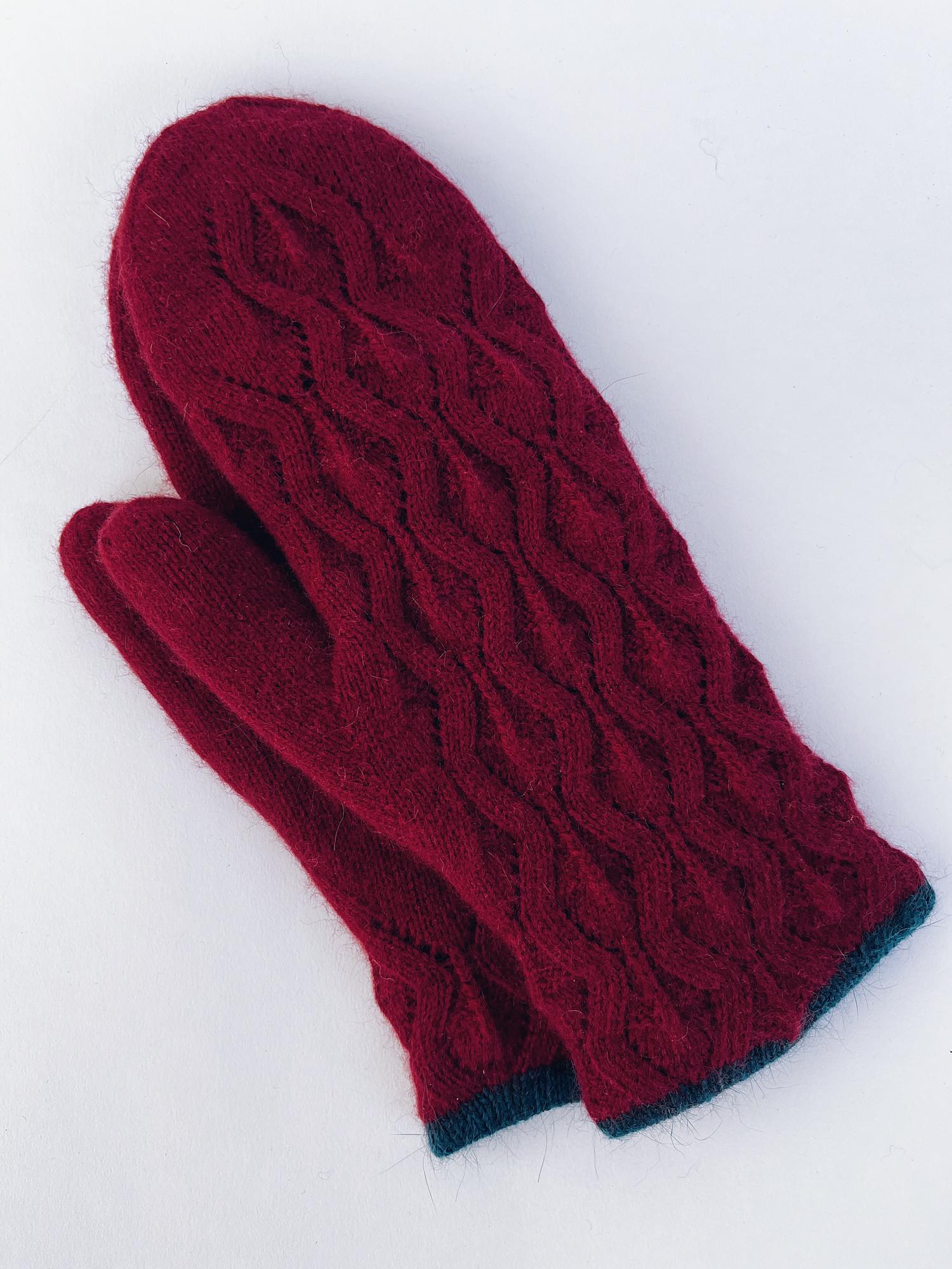 Вязаные варежки двойные L