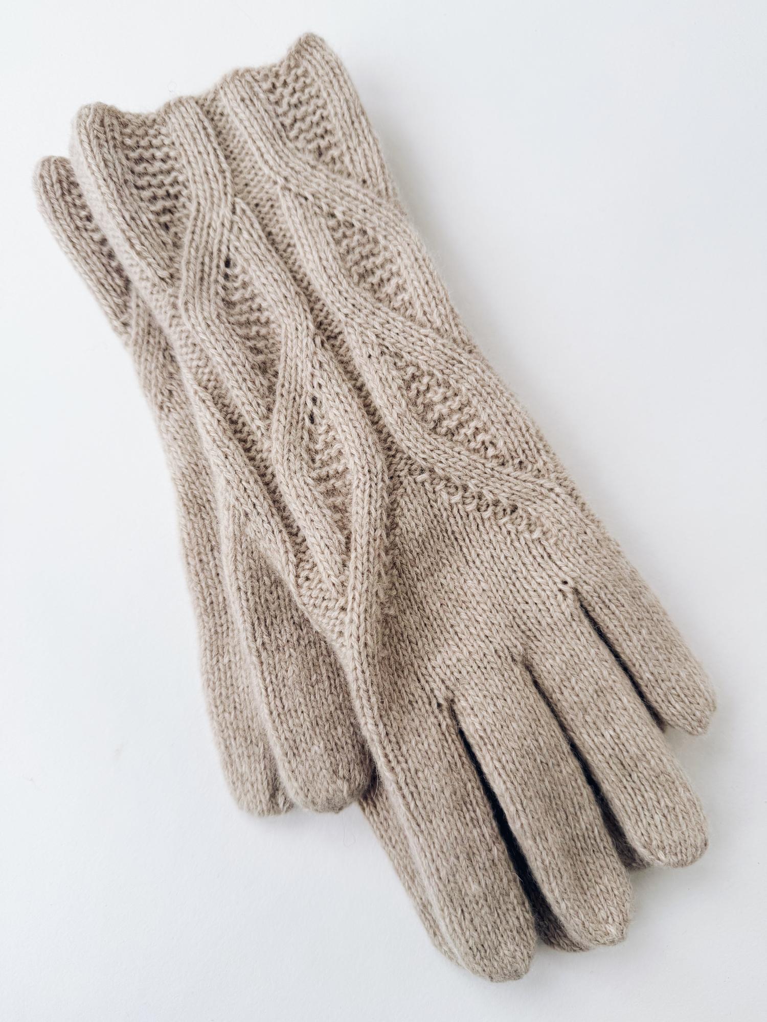 Вязаные перчатки