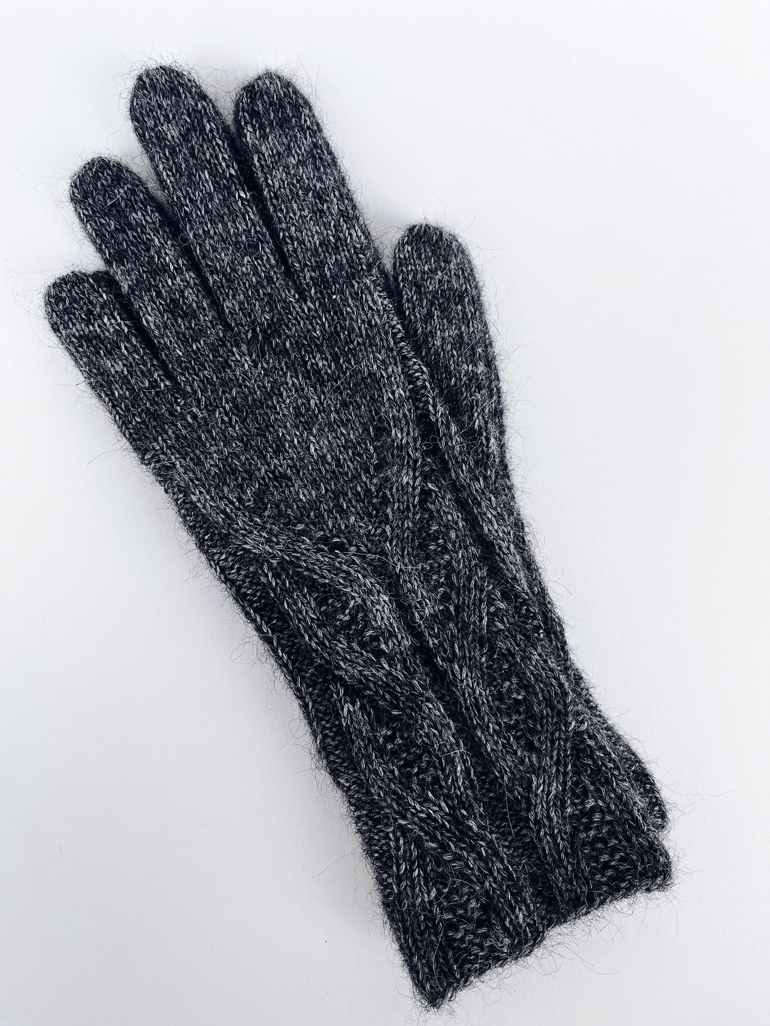 Вязаные перчатки женские