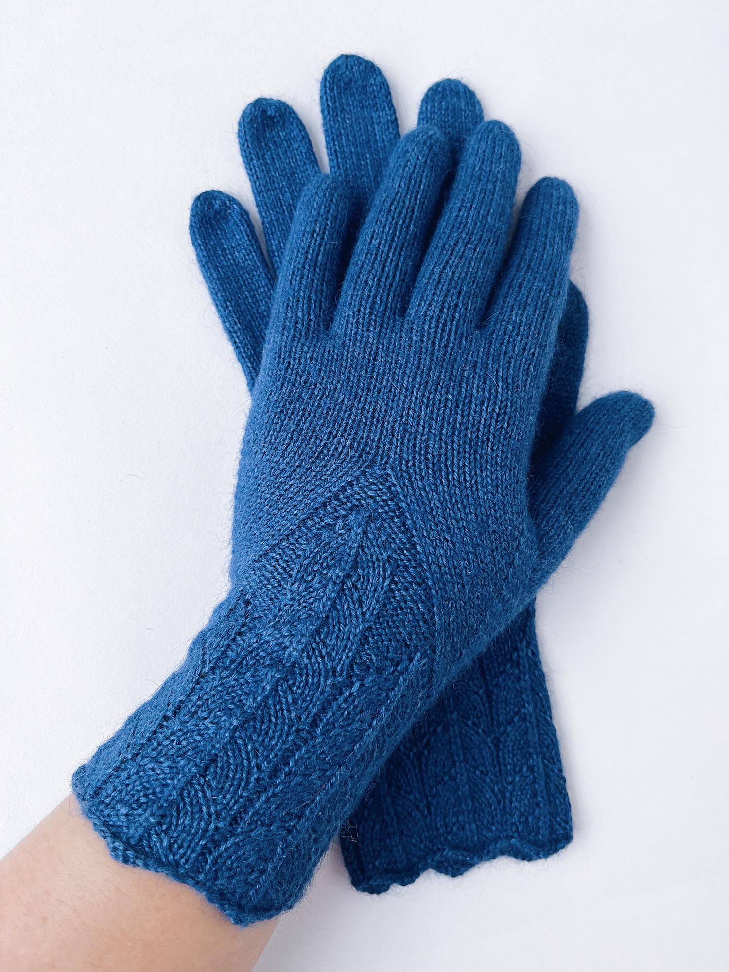 Вязаные перчатки
