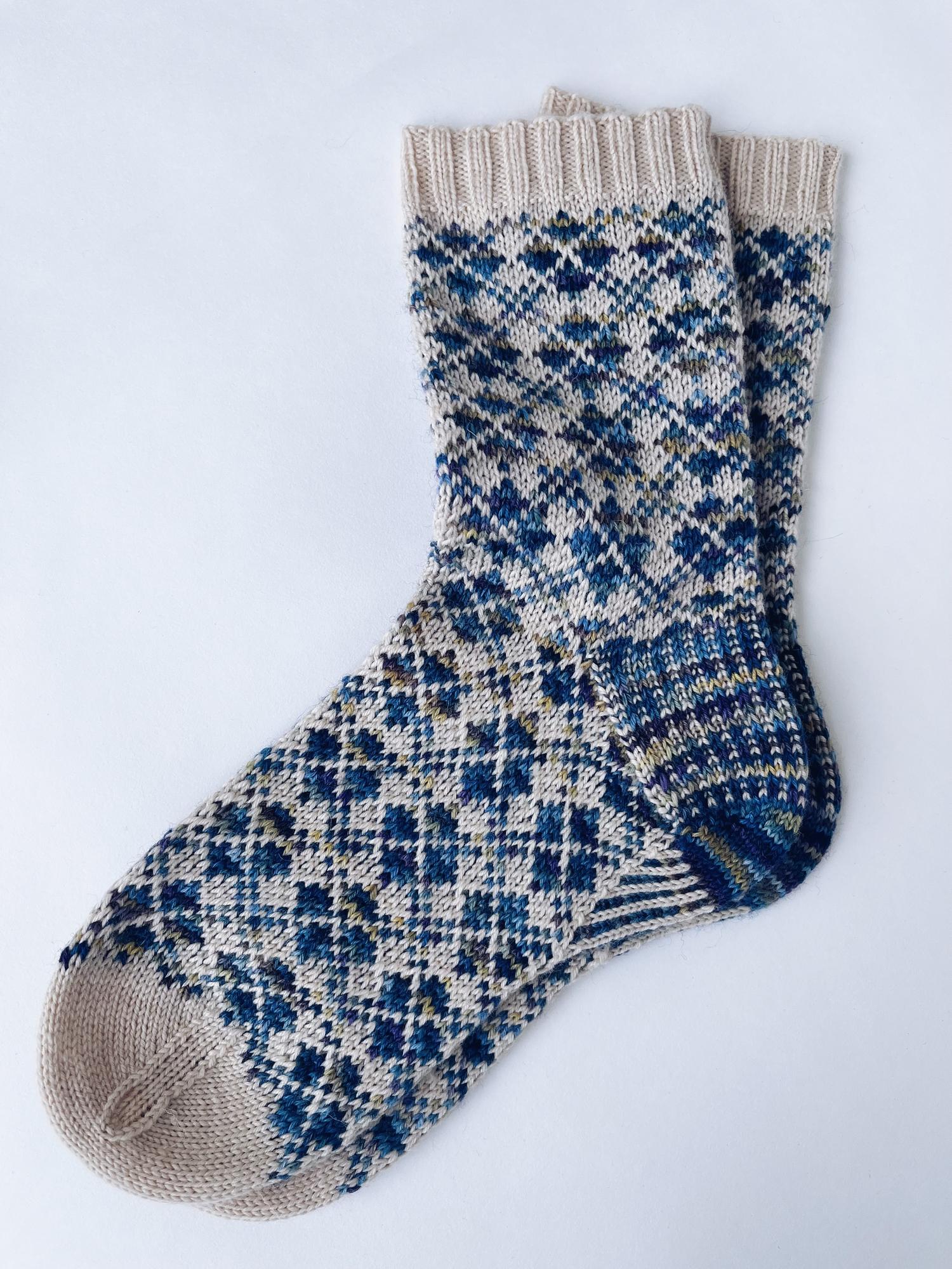 Вязаные носки женские жаккард 38-39