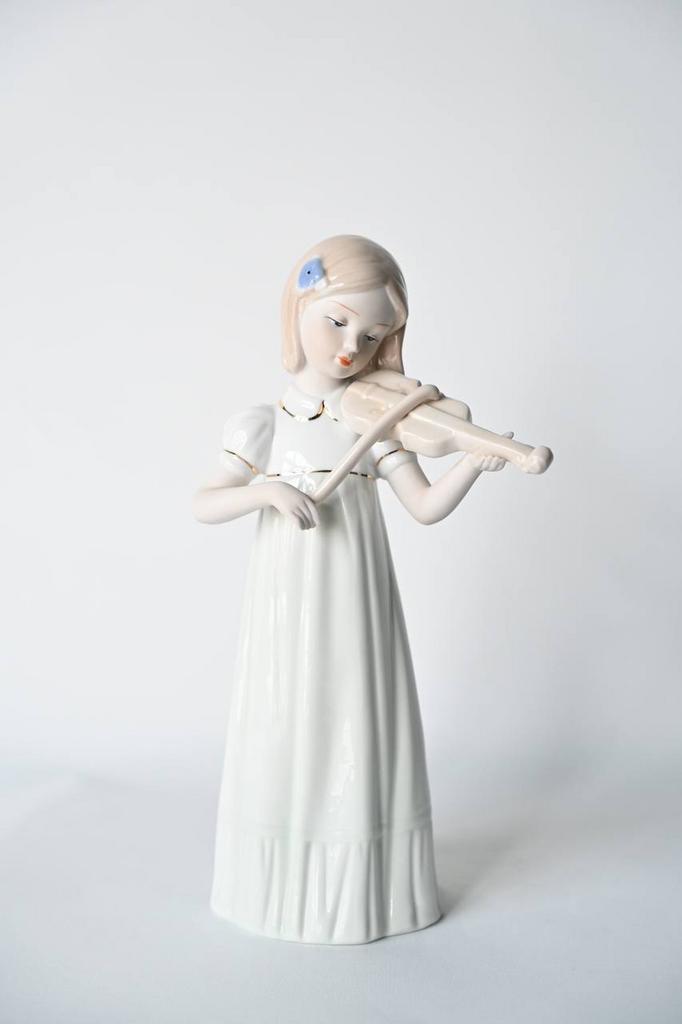 Статуэтка "Мира"