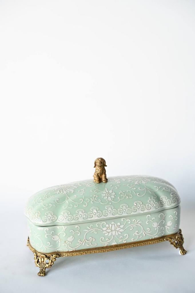 Шкатулка с собачкой