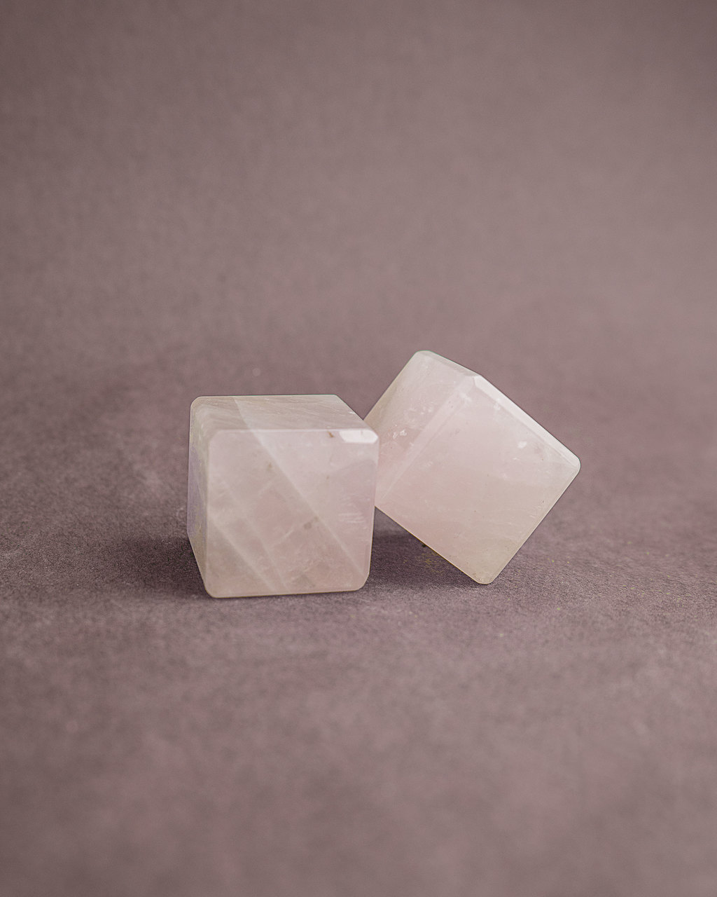Розовый кварц (куб)