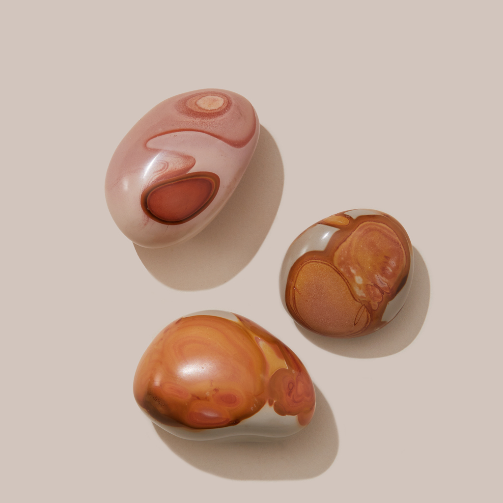 полихромная яшма