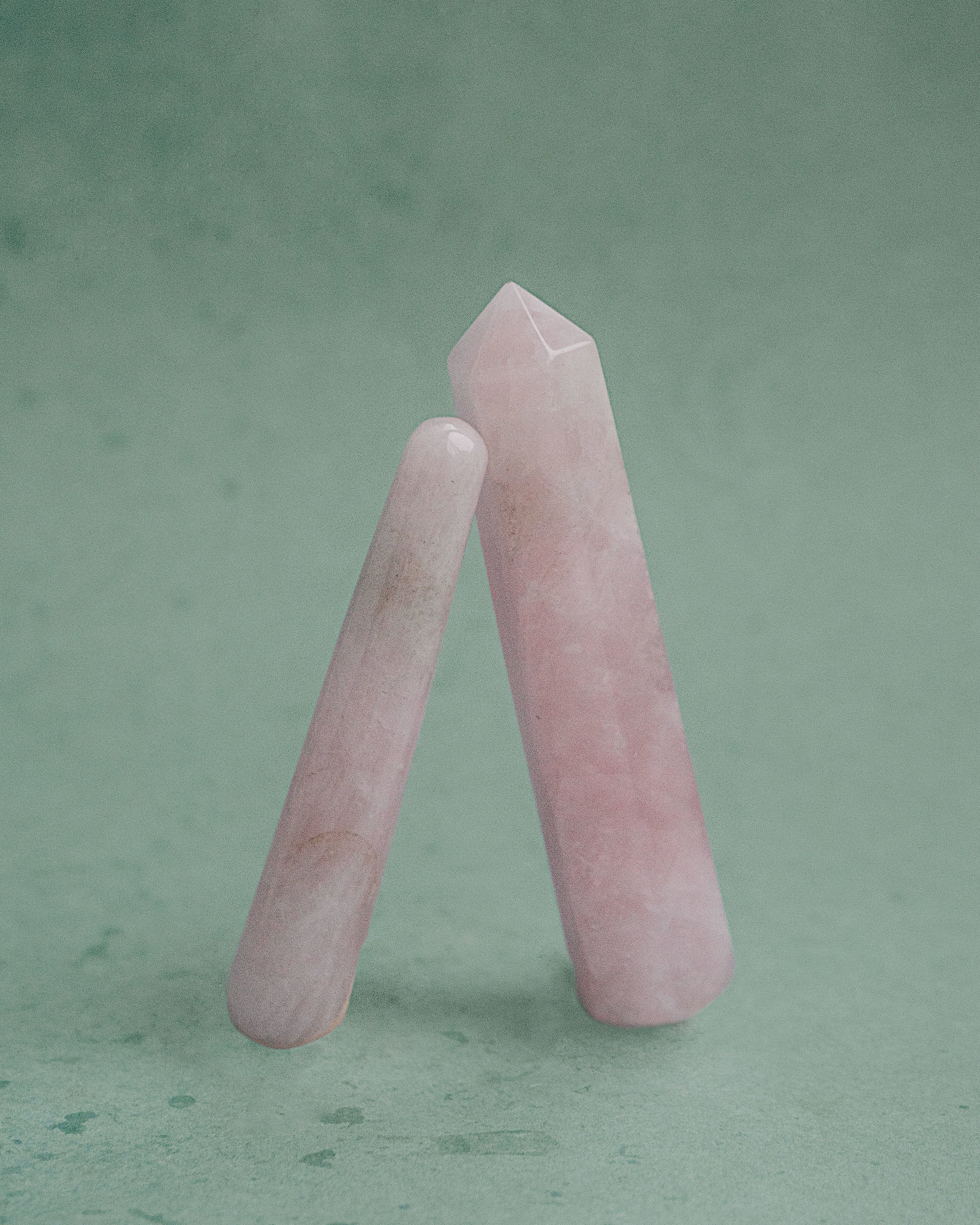 Розовый кварц (массажный карандаш)