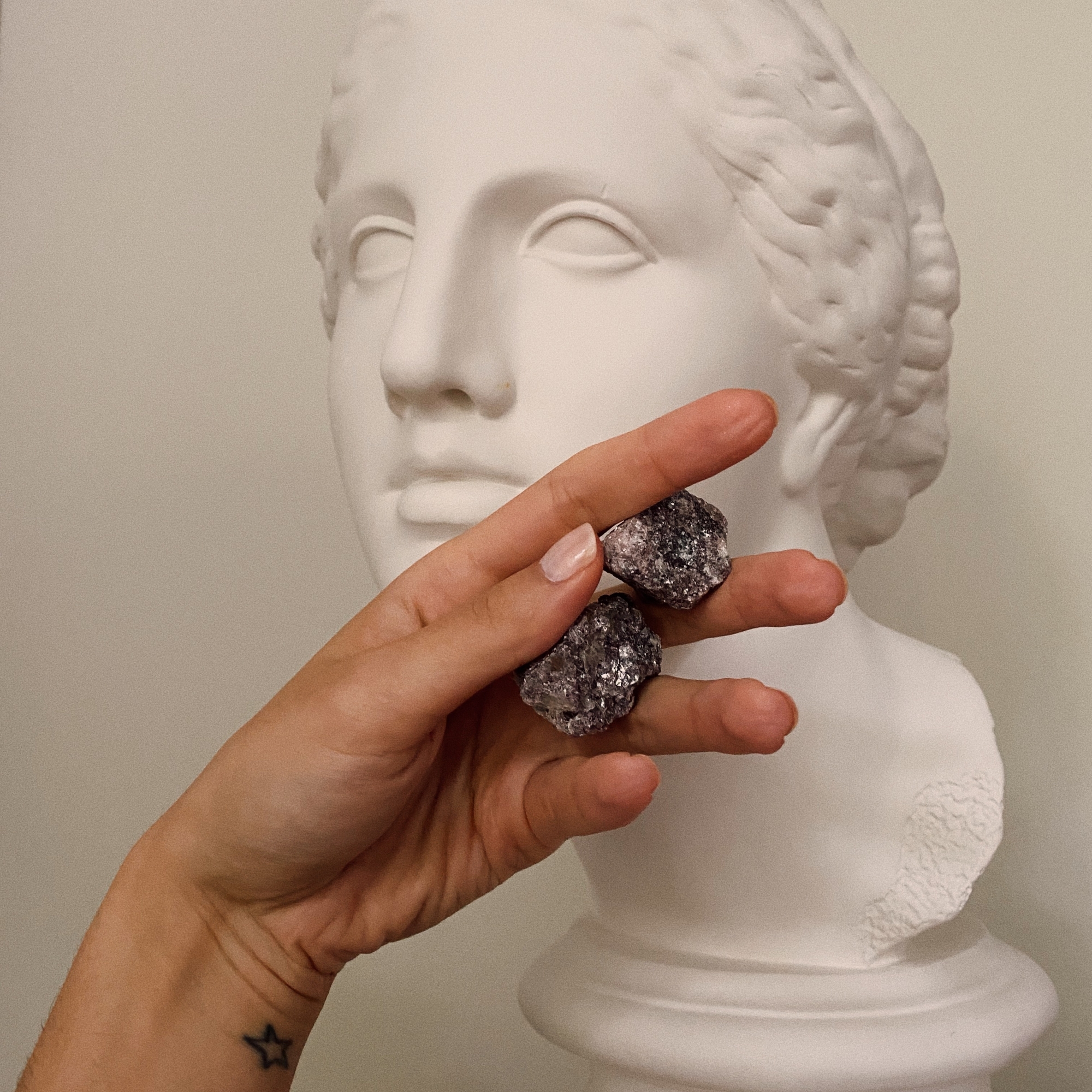 лепидолит минерал натуральный