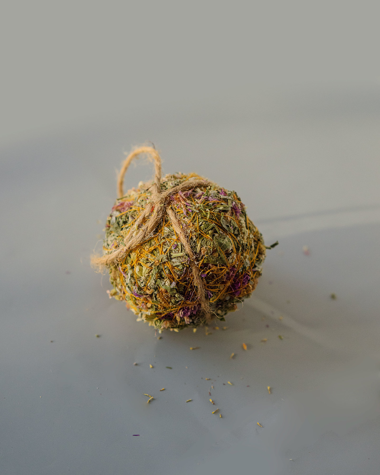 Цветочный шар для ванны (с нитью)