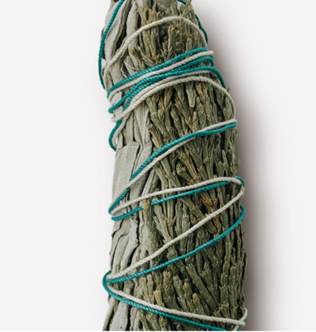 калифорнийский белый шалфей и кедр