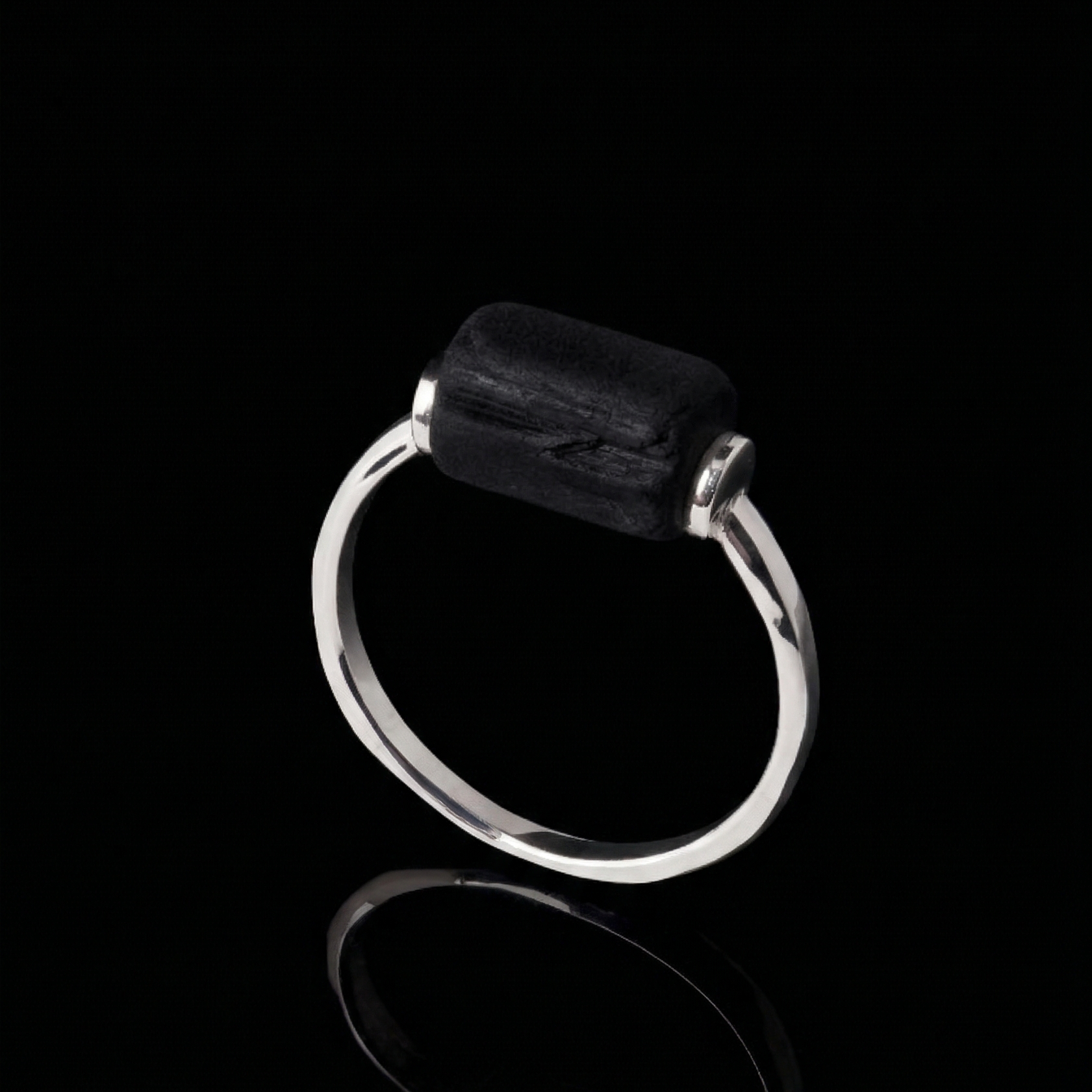 Кольцо Уголь