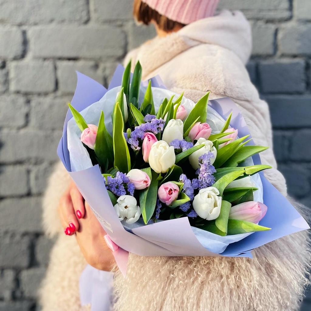 Тюльпаны и статица