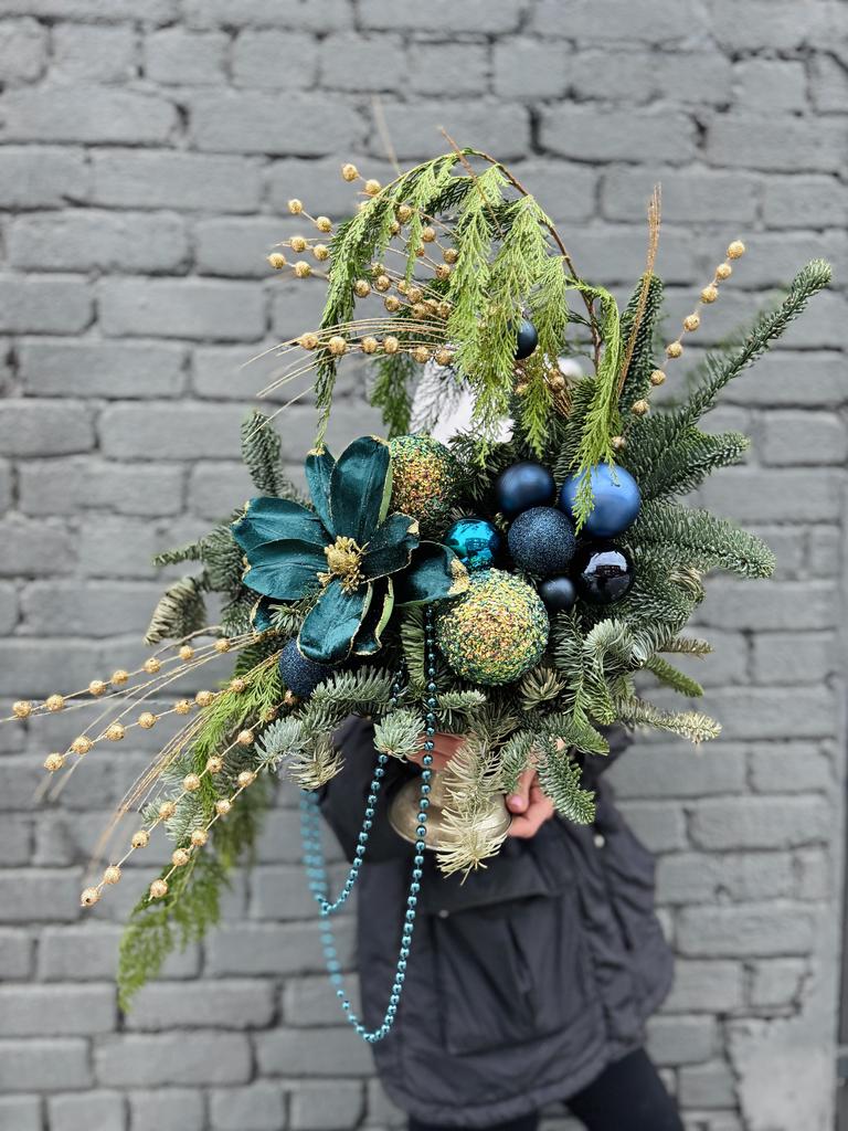 Новогодняя композиция на металической подставке