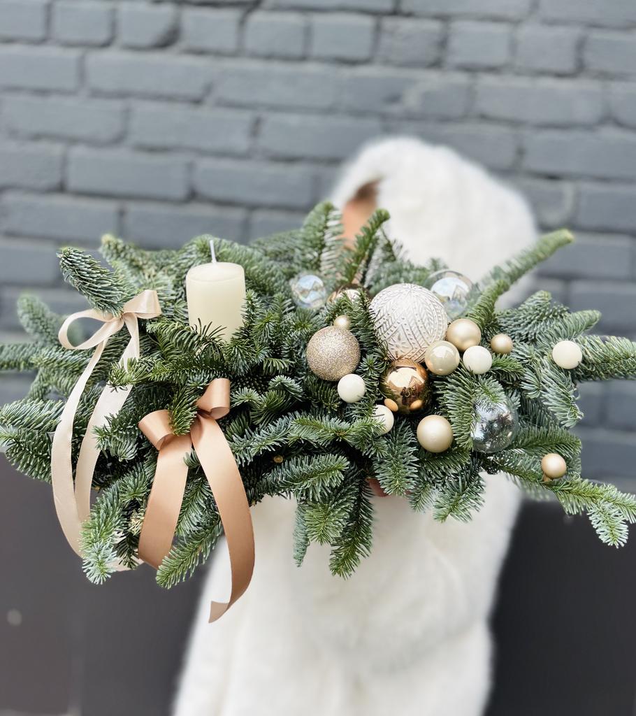 Композиция новогодняя со свечей