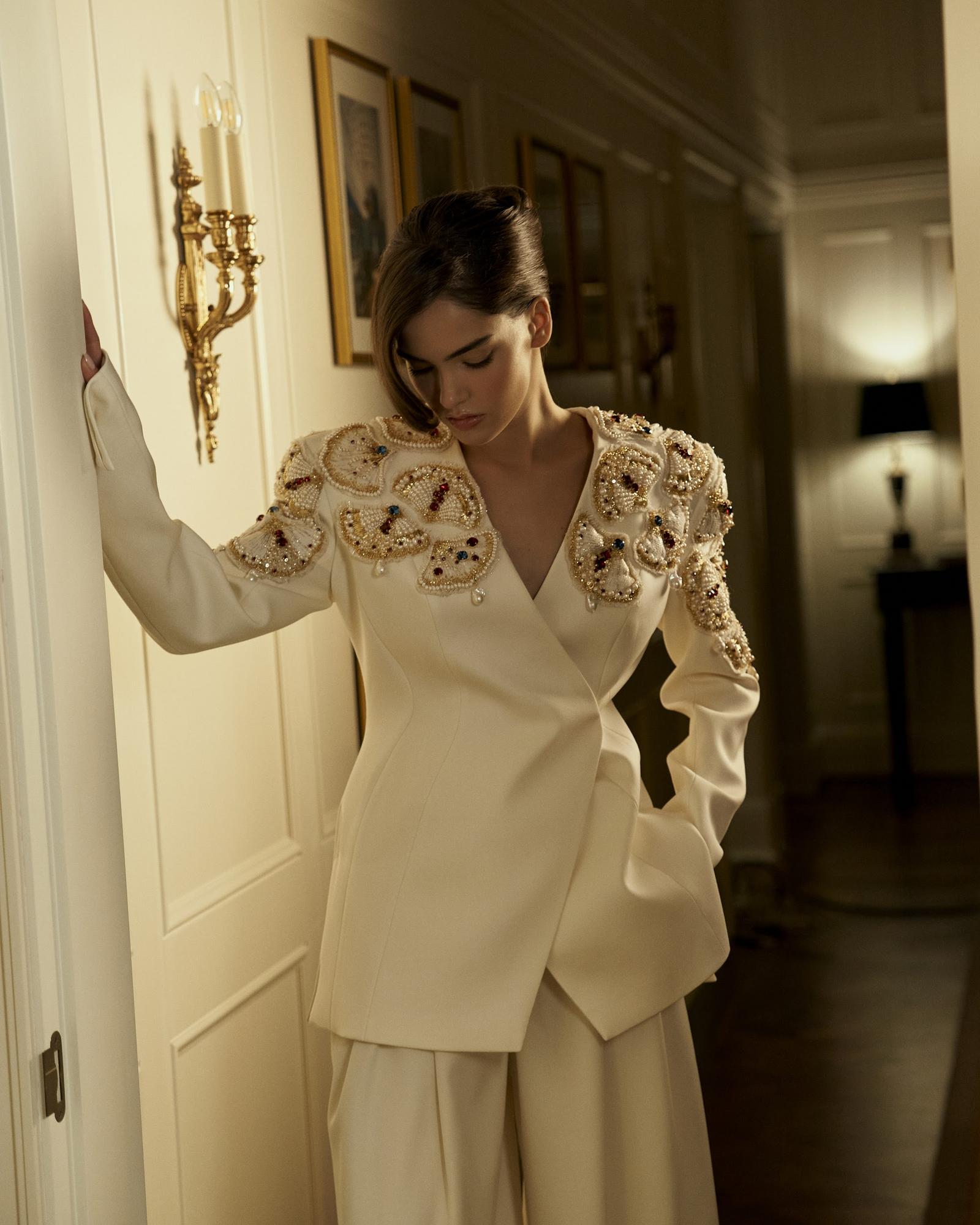 костюм Веспер