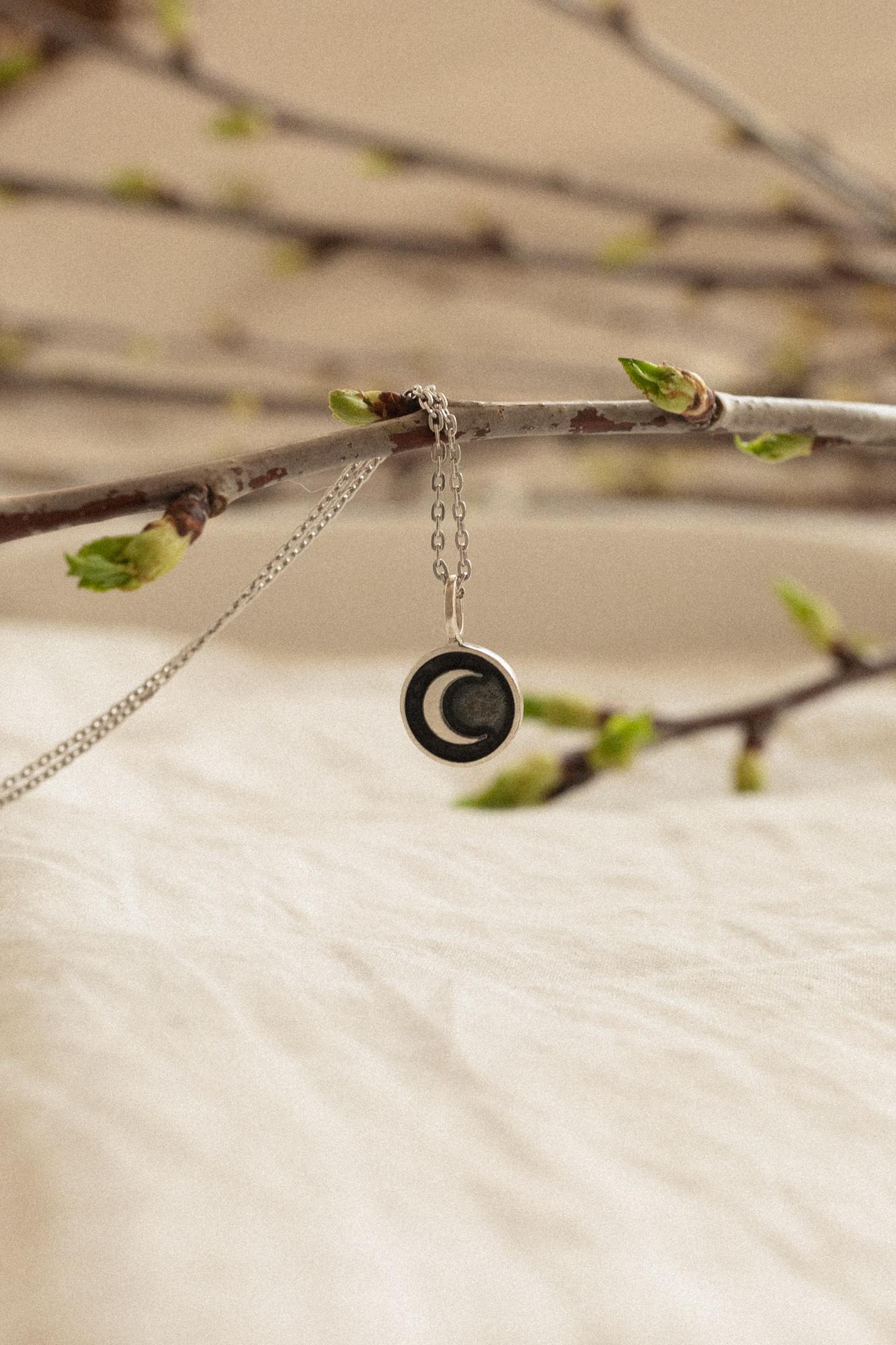 Кулон с Лунницей