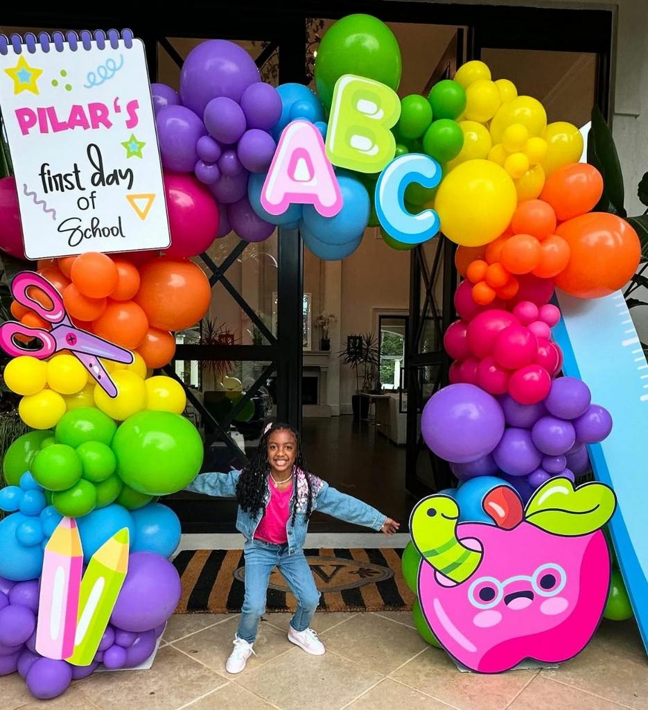 фотозона детский сад   Яркая