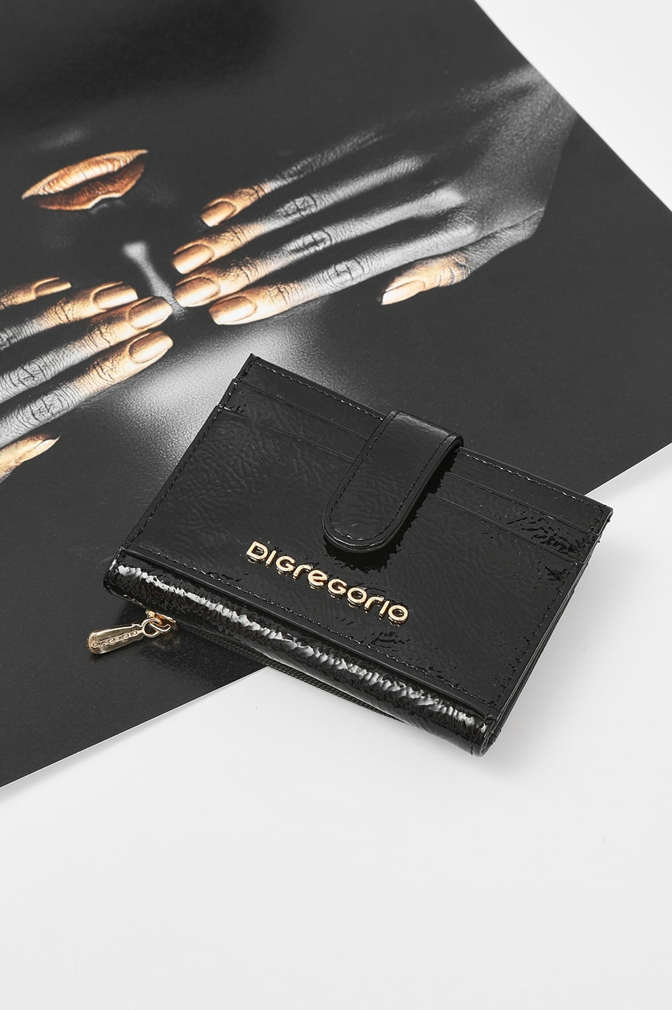Картхолдер-визитница с именной гравировкой Di Gregorio из лаковой кожи чёрного цвета