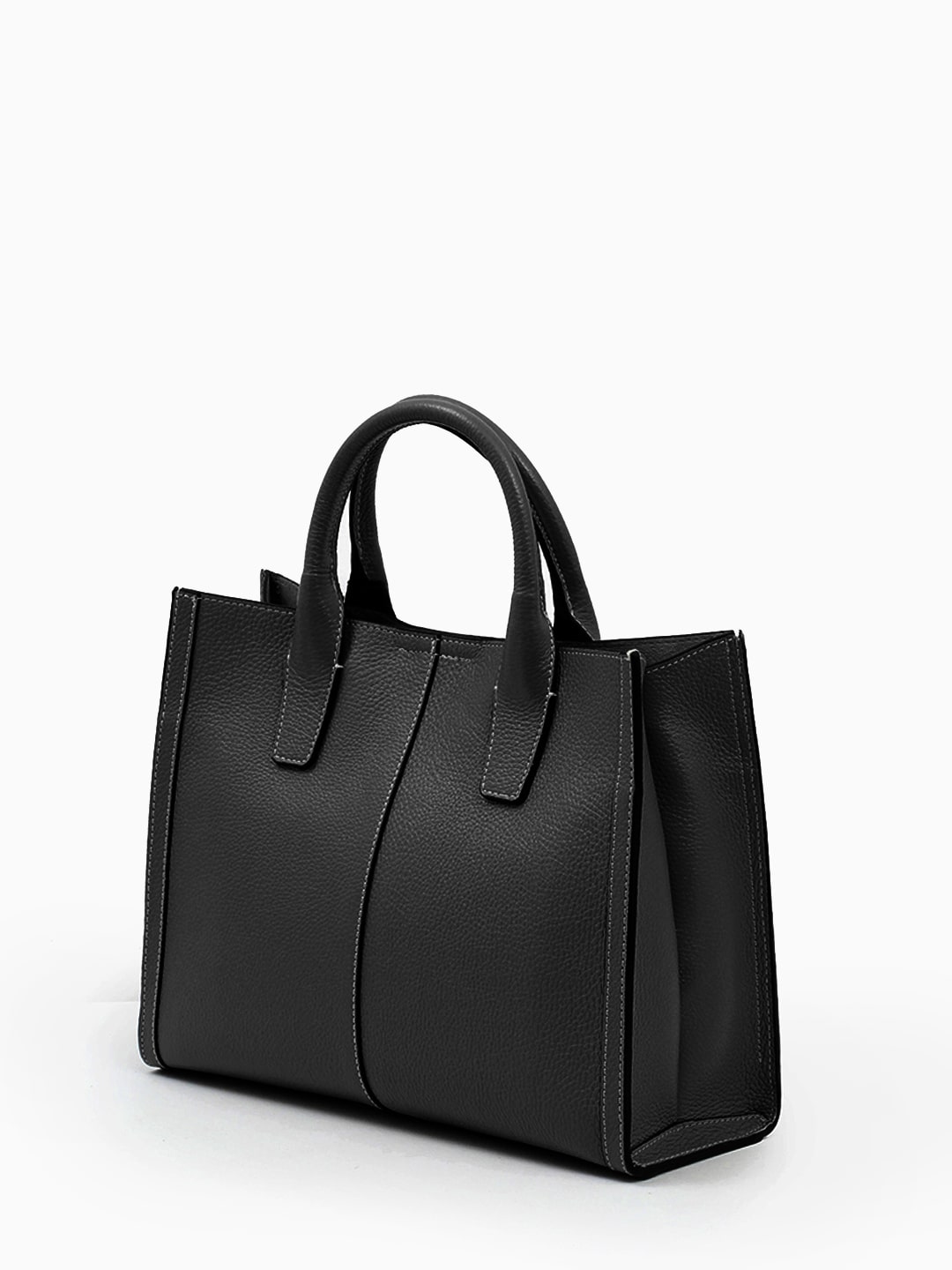 Сумка-тоут в размере М с именной гравировкой Vanessa Scani чёрного цвета