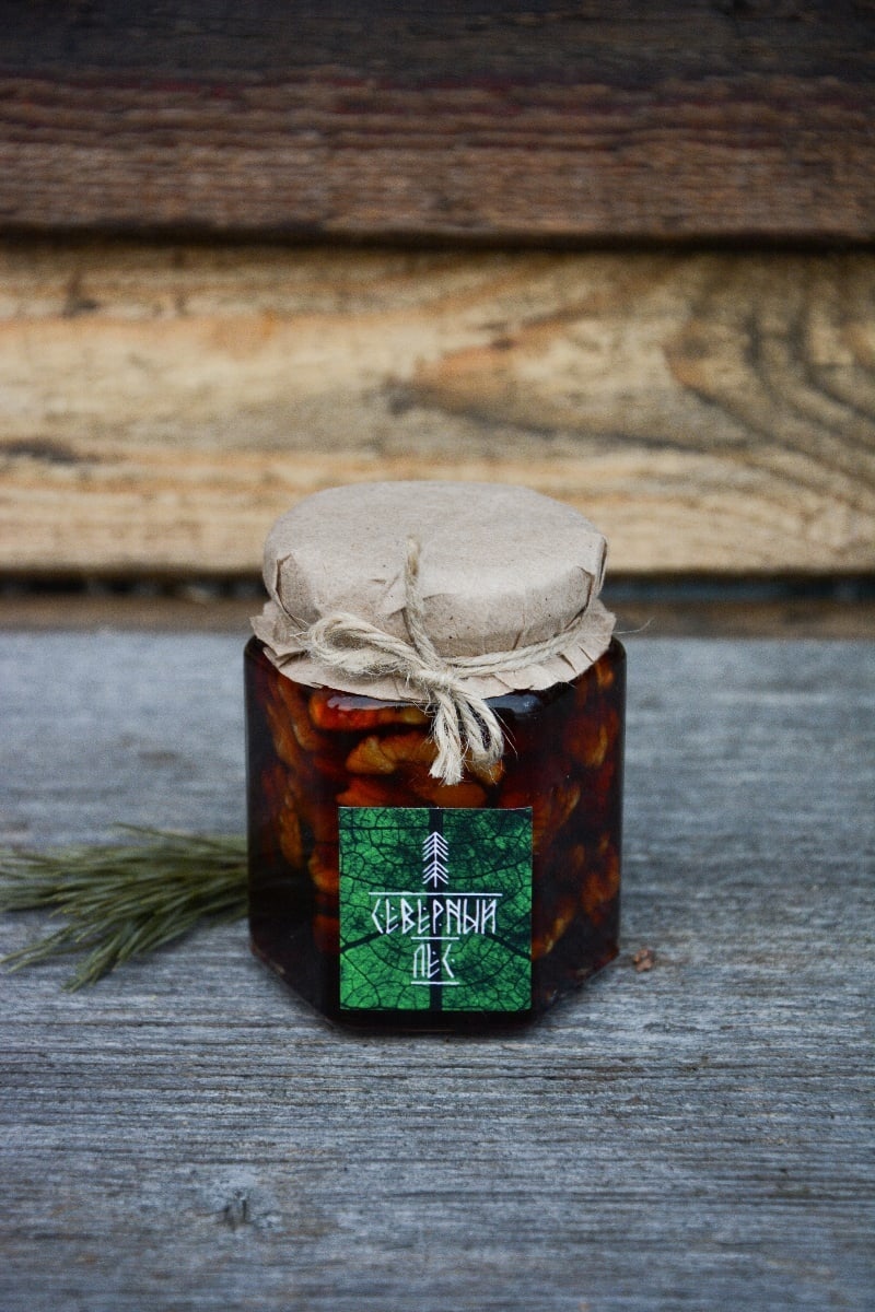 СОСНОВЫЙ СИРОП С ГРЕЦКИМ ОРЕХОМ