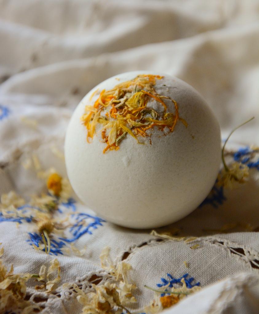 БОМБОЧКА ДЛЯ ВАННЫ  РОМАШКА КАЛЕНДУЛА ( ДЛЯ ДЕТЕЙ)