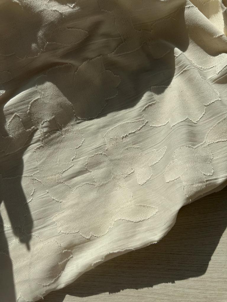 Хлопок. Кремовые цветы