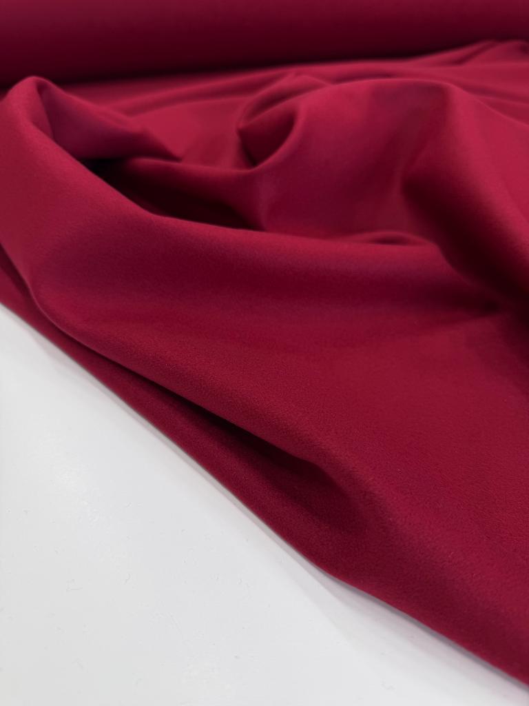 Пальтовая шерсть Hugo Boss. Цвет Ягодный