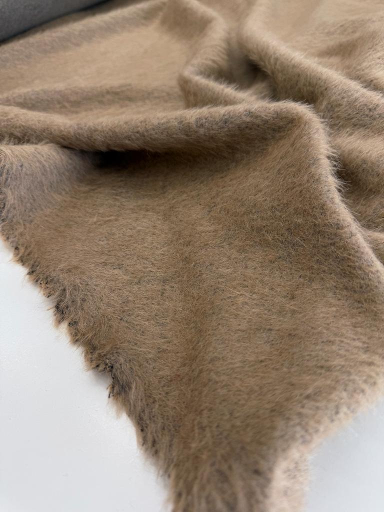 Пальтовая шерсть Loro Piana. Цвет Теплый тауп